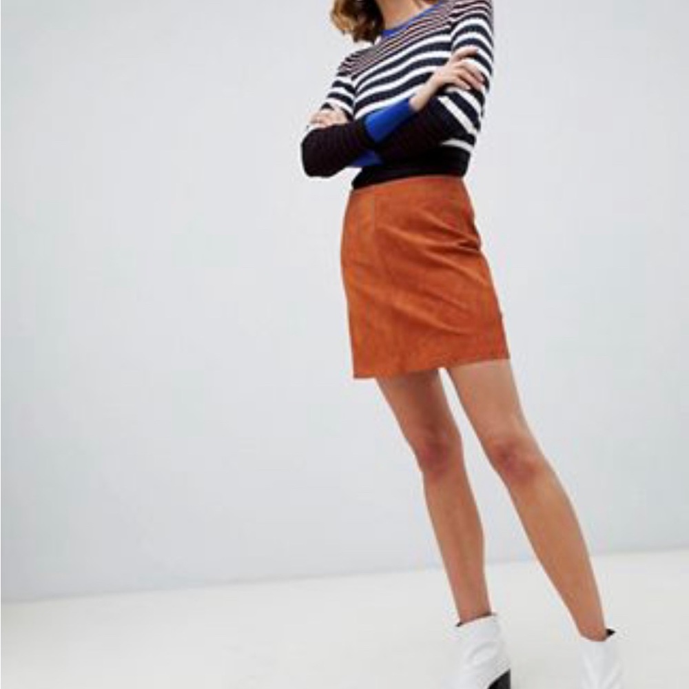 Suede Pelmet Skirt in Tan